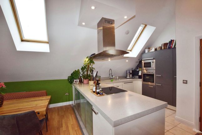 Apartment 19, 1B,, Groby Road, Greater Manchester photo 4