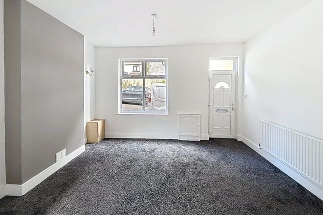 4 Meir View, Stoke on Trent photo 2