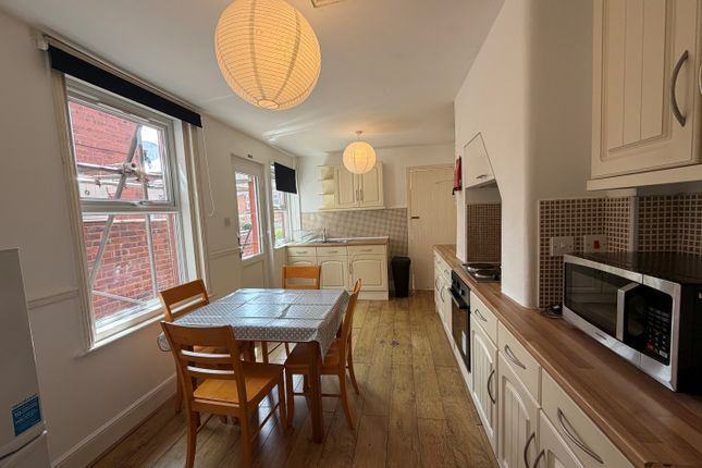 141, Monks Road, Exeter photo 3