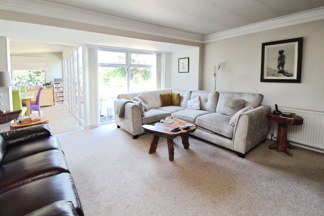 16, Willow Court, Ryton photo 4