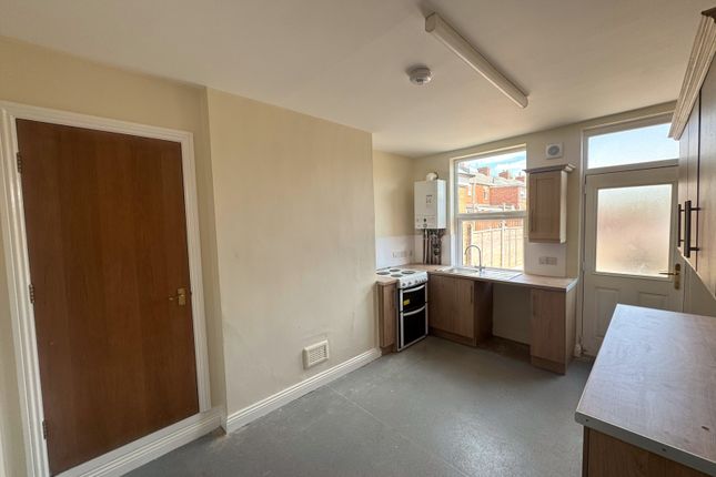 76 Milgate Street, Royston, Barnsley photo 4