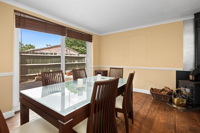 10, Dryden Avenue, Bicester photo 4