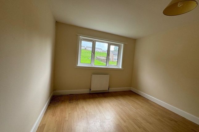 St. Valery Drive, Stirling photo 4