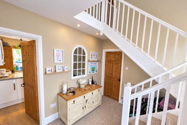9, Knowle Crescent, Newbury photo 2