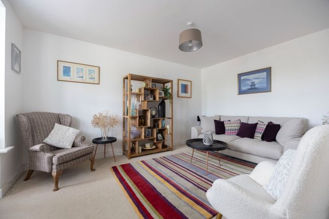 8, Wheat Grove, Cheltenham photo 4