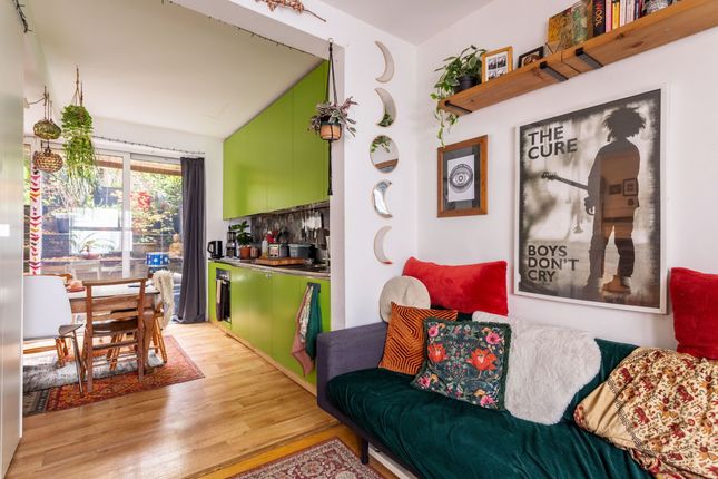 14 Whichelo Place, Brighton photo 4