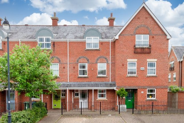 Thumbnail Town house to rent in Navigation Way, Oxford