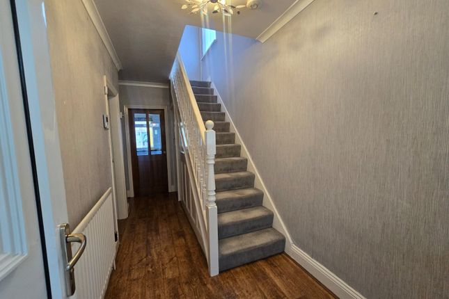 245 Leeds Road, Shipley photo 2