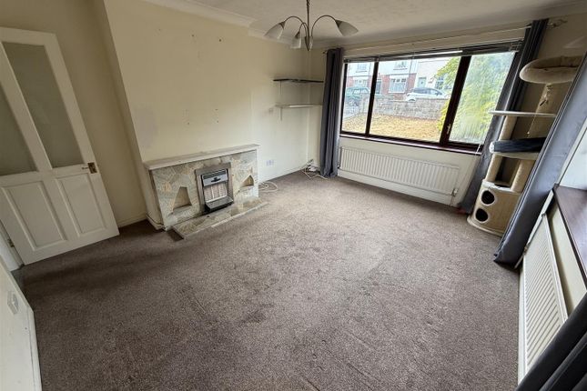 121, Warmwells Lane, Ripley photo 4