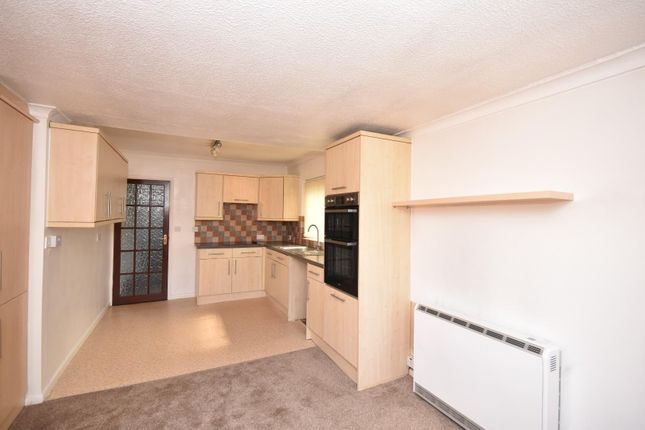 63, Greenview Drive, Northampton photo 4