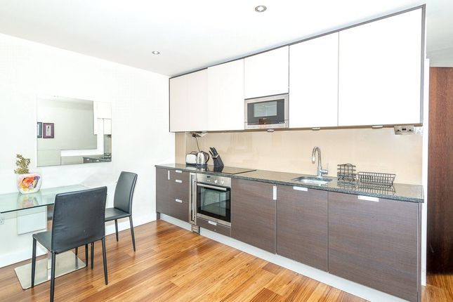 Flat 22, Claremont House, 14, Aerodrome Road, London photo 2