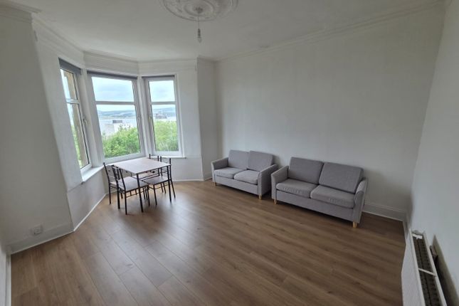 Flat 2-2, 12, Springhill Road, Port Glasgow photo 2