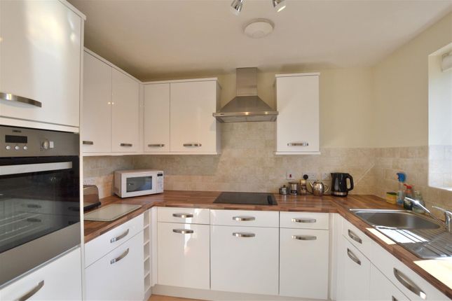 43, Russell Lodge, Branksomewood Road, Fleet photo 3