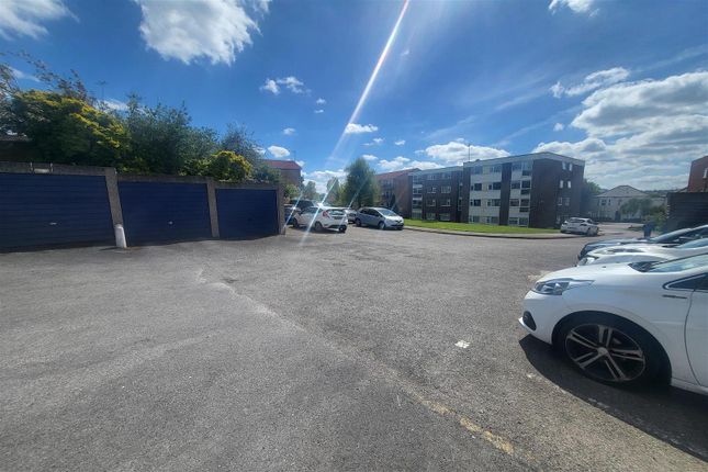 Flat for sale in High Birch Court, New Barnet