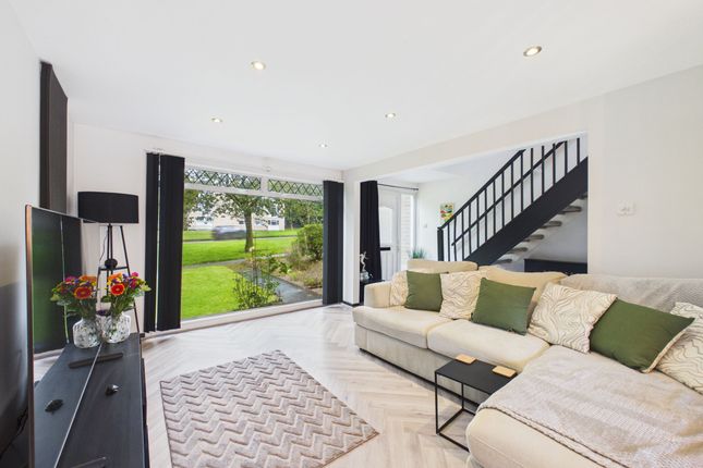 16 Glen Dye, East Kilbride photo 4