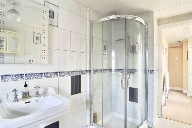 End terrace house for sale in Shirehall Road, Dartford, Kent