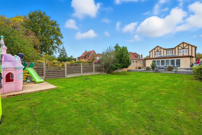 Fairlawns, Hay Green Lane, Brentwood photo 4