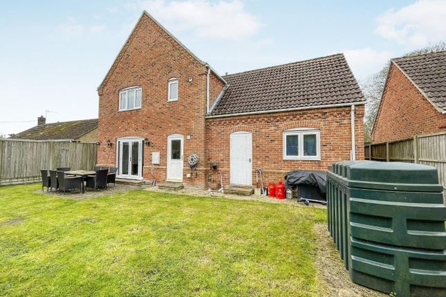 16, Short Lane, Feltwell photo 2
