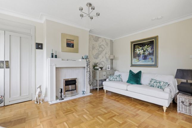 34, Thornly Park Avenue, Renfrewshire photo 2