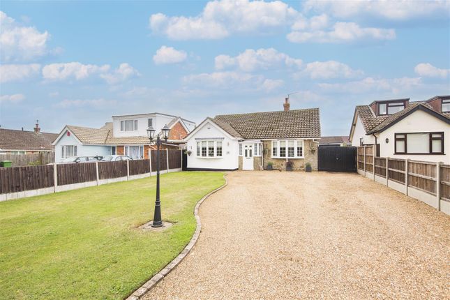 Thumbnail Bungalow for sale in Oaklands Close, West Kingsdown, Sevenoaks