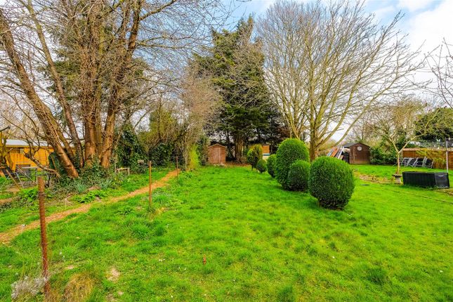 1-bed house on 87, Onslow Gardens, South Woodford, £315,000