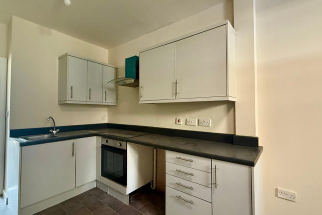 Flat 2, 81, Daisy Hill, Dewsbury photo 5