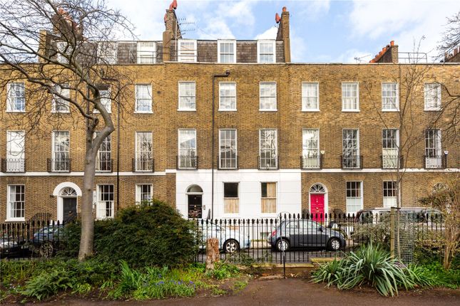 Flat to rent in Compton Terrace, London