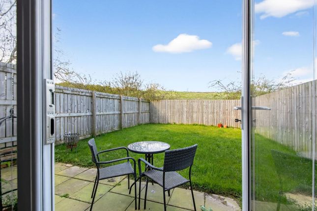 12, Halton Gill Grove, Harrogate photo 4