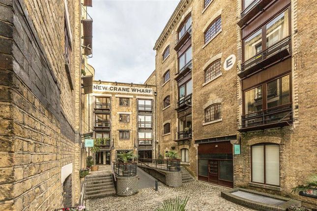 Studio for sale in New Crane Place, London
