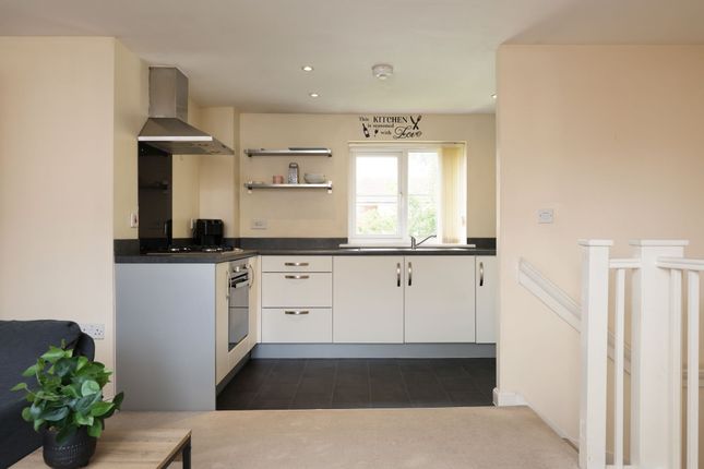 18 Inkerman Close, Bristol photo 4