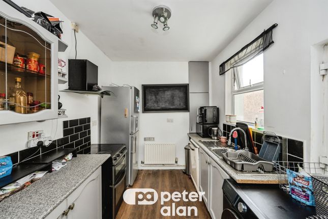 12, Whittington Street, NEATH photo 3