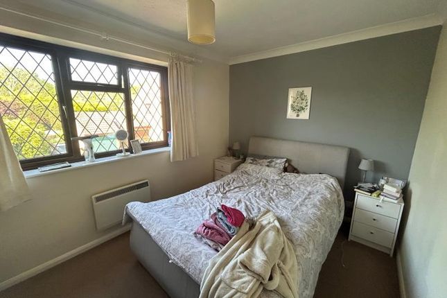 6, Churchfields, Guildford photo 5