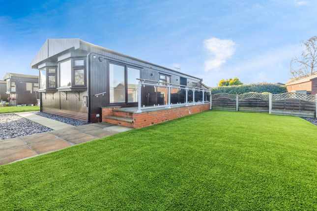 2-bed caravan on 12a, Birch Grove, LINCOLN, £168,950