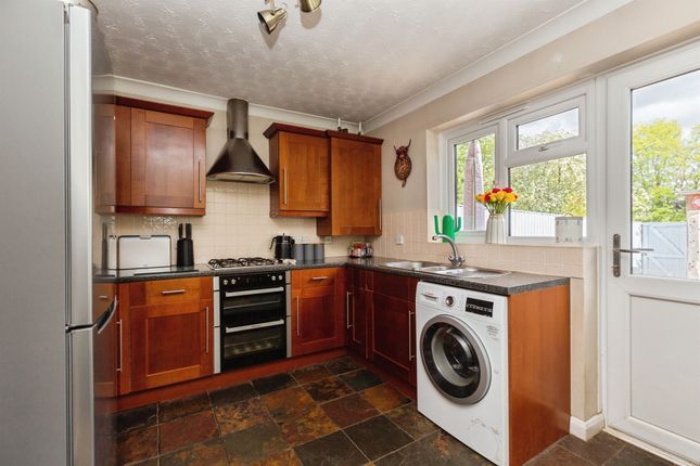 51, Westfield, Aylesbury photo 4