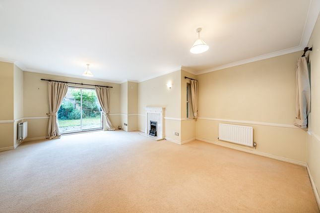 72, Wycliffe Road, London photo 4