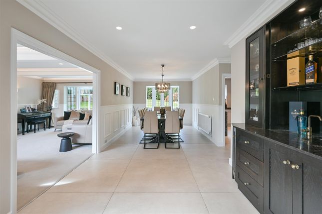 56, Hillside, Banstead photo 2