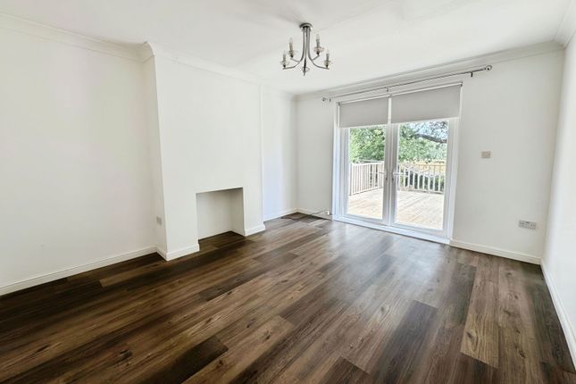 14, Gelligaer Road, Treharris photo 4