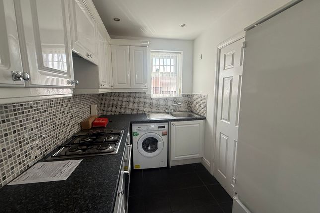 19, Bilbrough Gardens, Newcastle upon Tyne photo 3