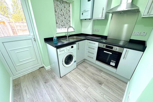 x, Chelmer Crescent, Barking photo 4