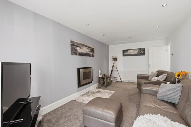 23, Warmwell Close, Coventry photo 4