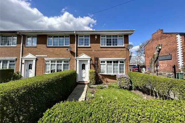 Town house for sale in Astley Street, Dukinfield, Greater Manchester