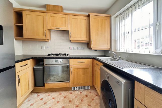 54, Borrowdale Crescent, Leeds photo 2