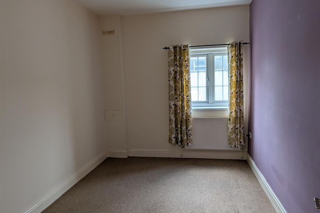 LL Ref 20C, Flat 1, 75 Bush Street, Pembroke Dock photo 5