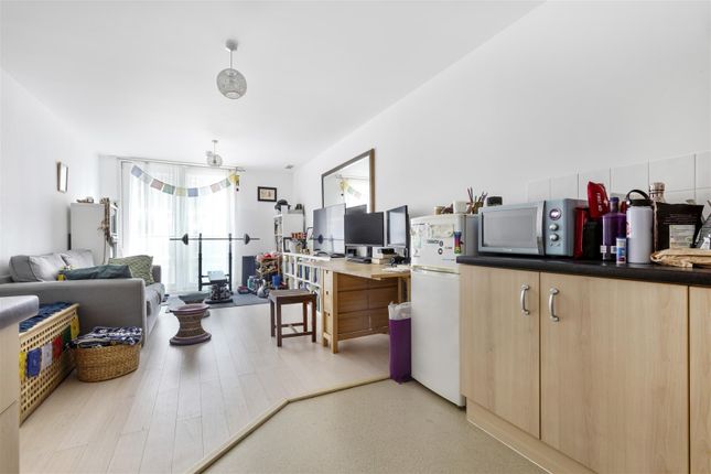 22, 1 Salamanca Place, London photo 2