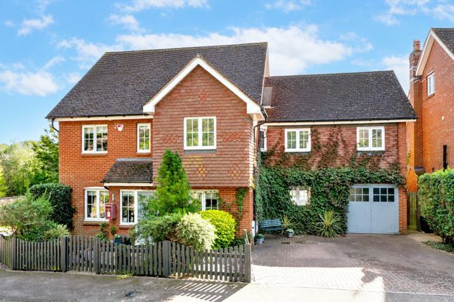 5-bed detached on Ellis Fields, St. Albans, £1,575,000