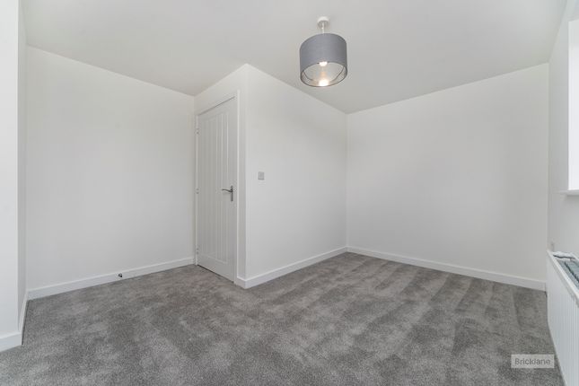19, Chatteris photo 4