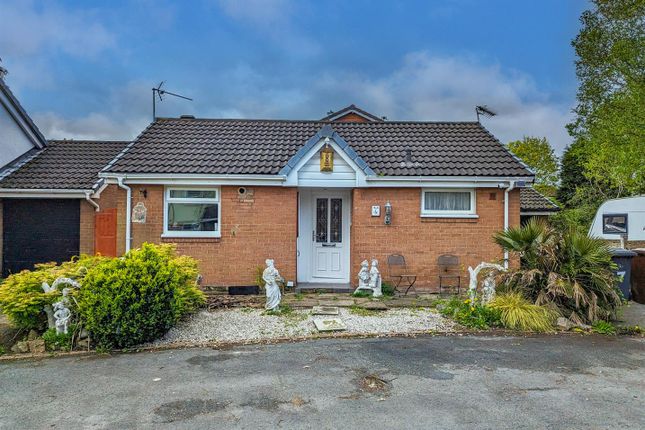 Thumbnail Detached bungalow for sale in Little Pasture, Leigh