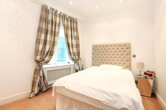 Flat 3, 4-8, Creechurch Lane, London photo 4