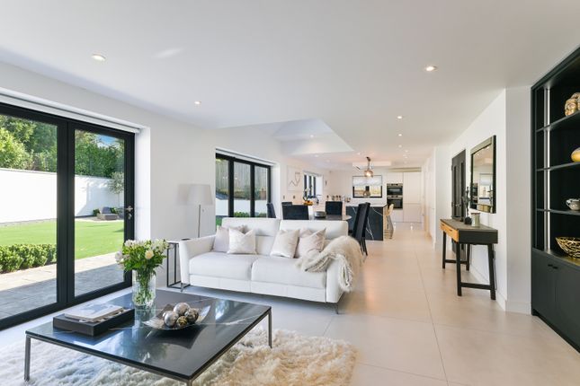 Limelight, 35a The Avenue, Tadworth photo 3