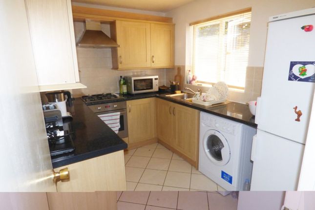 19, Tanglewood Close, Middlesex photo 3